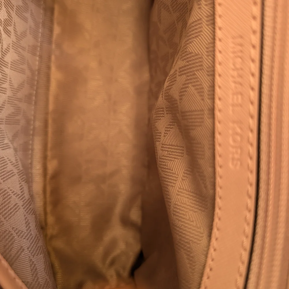 Michael Kors Soft Pink Crossbody Handbag - Picture 8 of 8
